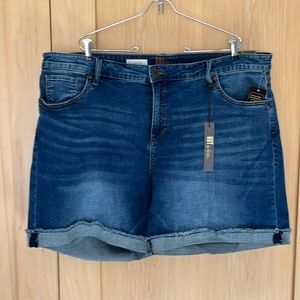 Kut from the Kloth Katy denim shorts sz 22W NWT